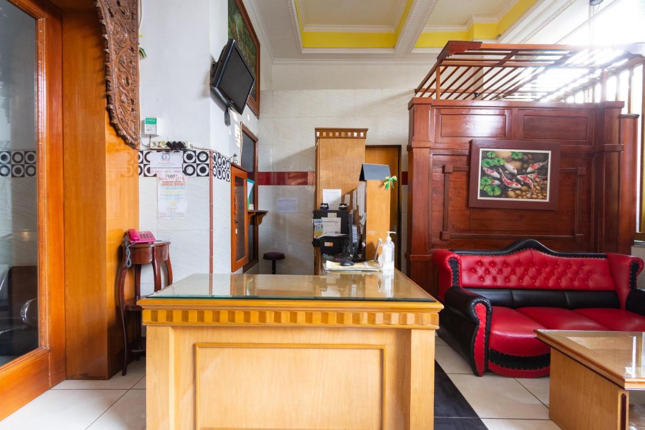 Homestay Gayatri Sawojajar Near Univ Negeri Malang Kampus 2 Mitra Reddoorz 外观 照片