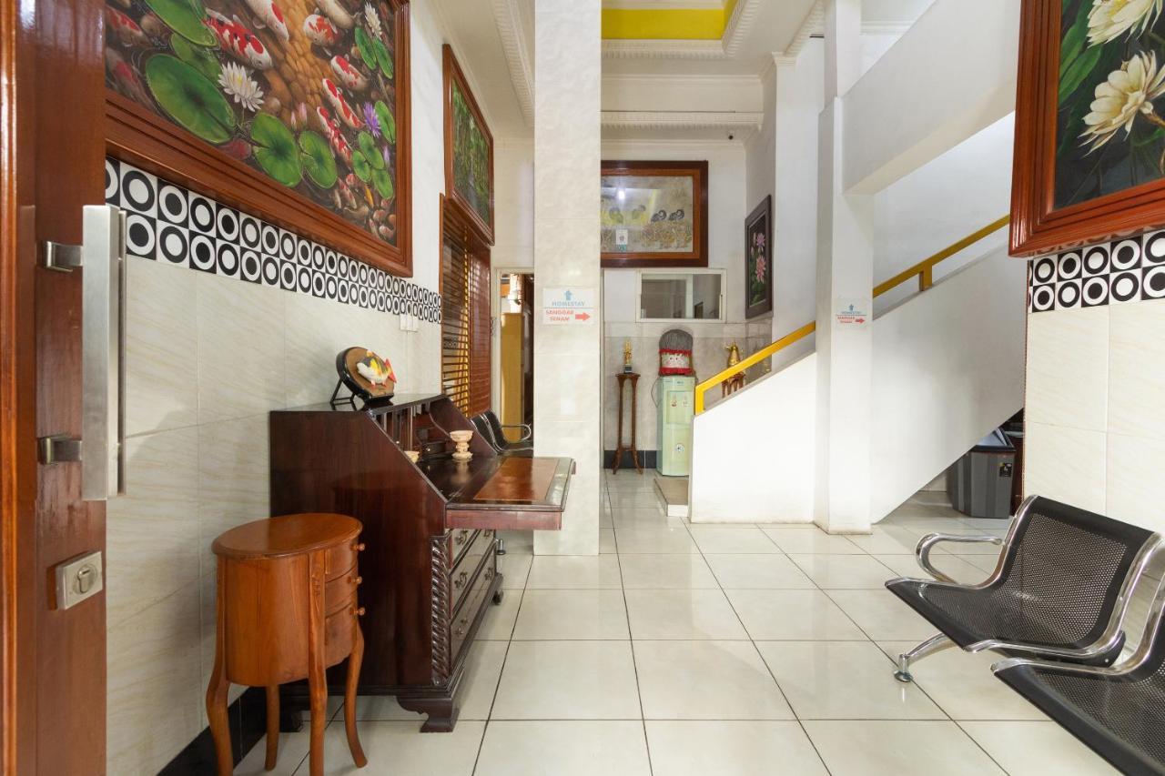 Homestay Gayatri Sawojajar Near Univ Negeri Malang Kampus 2 Mitra Reddoorz 外观 照片