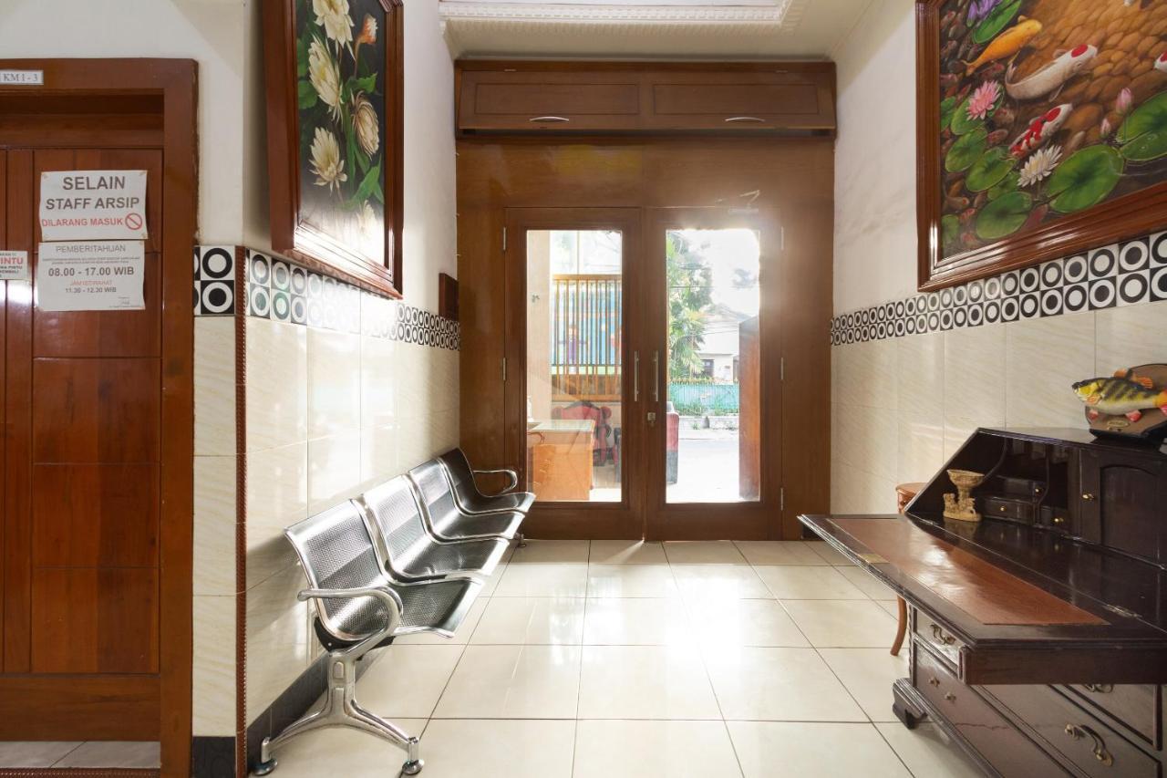 Homestay Gayatri Sawojajar Near Univ Negeri Malang Kampus 2 Mitra Reddoorz 外观 照片
