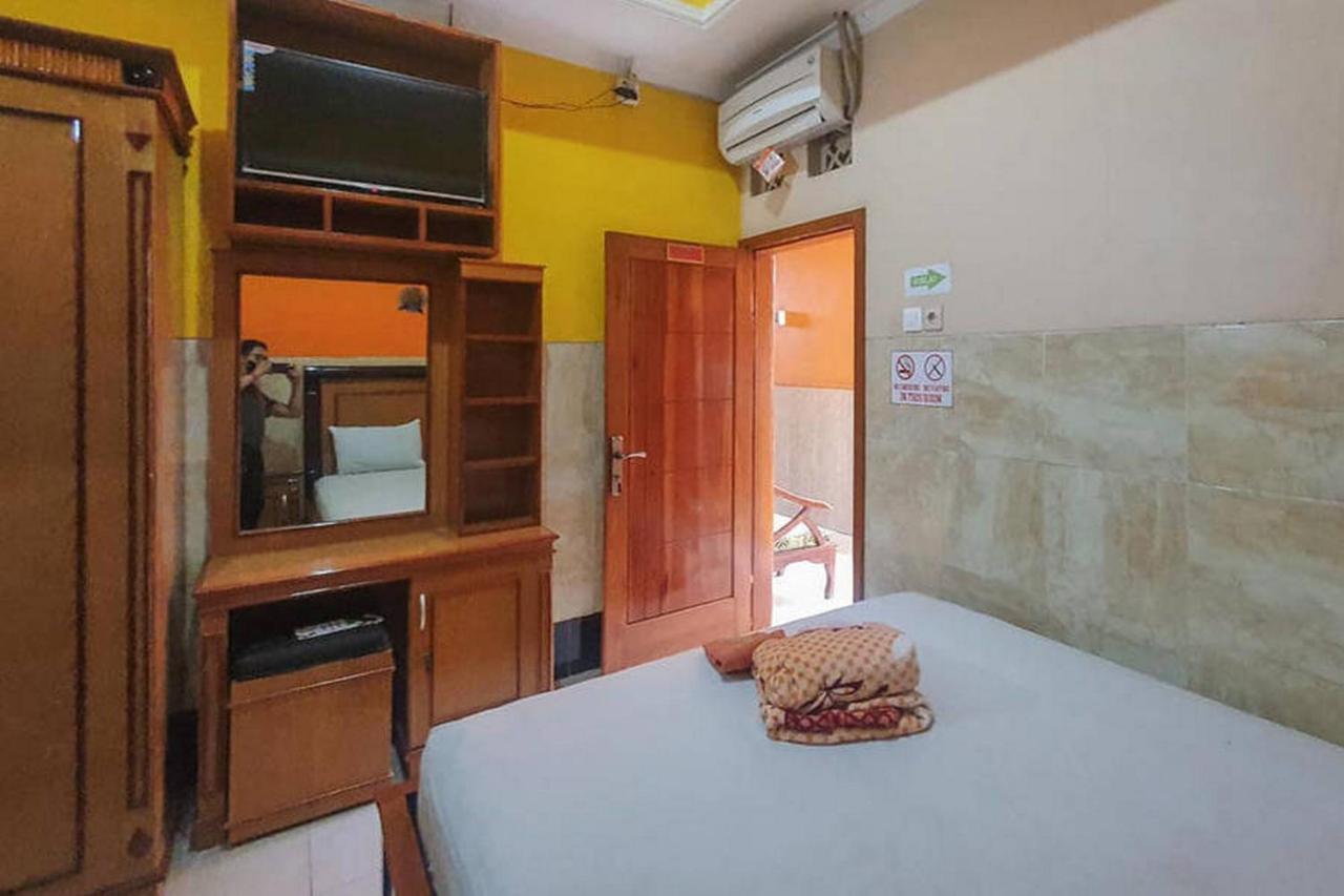 Homestay Gayatri Sawojajar Near Univ Negeri Malang Kampus 2 Mitra Reddoorz 外观 照片