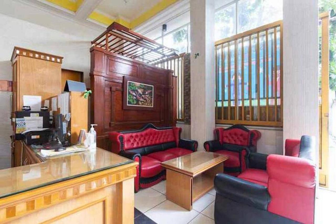 Homestay Gayatri Sawojajar Near Univ Negeri Malang Kampus 2 Mitra Reddoorz 外观 照片